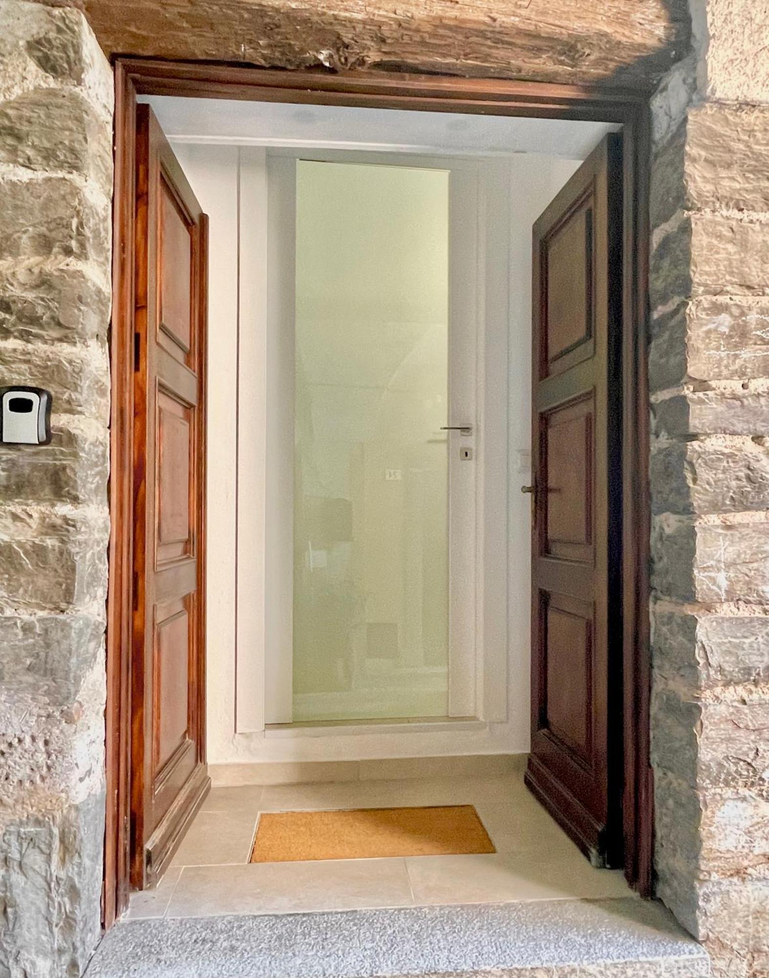 Lg Lake - Boutique Apartments And Rooms - Brienno Esterno foto