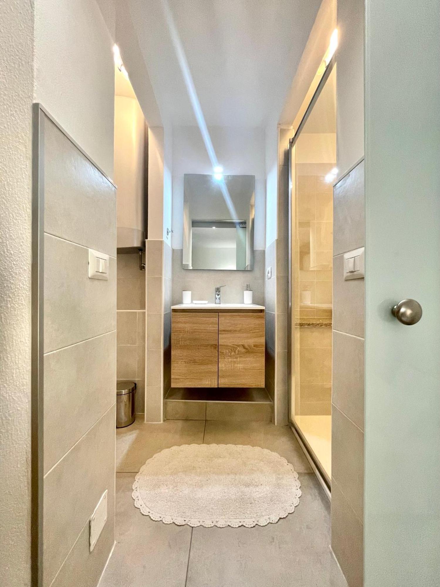 Lg Lake - Boutique Apartments And Rooms - Brienno Esterno foto