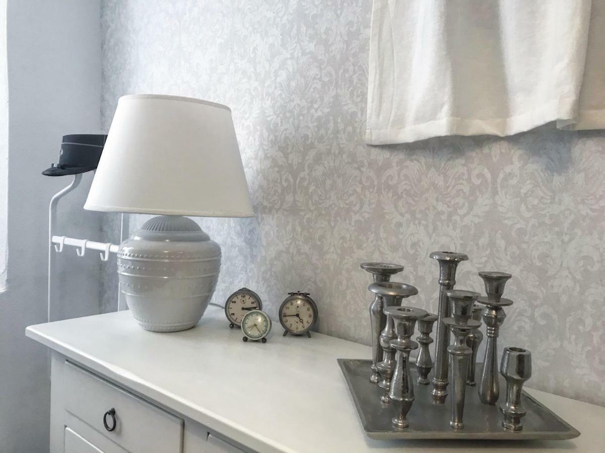 Lg Lake - Boutique Apartments And Rooms - Brienno Esterno foto